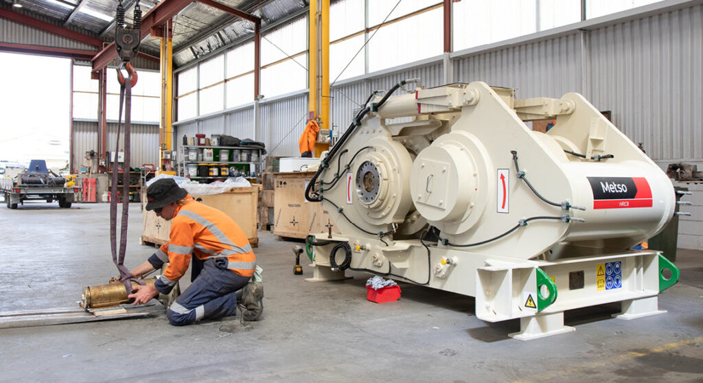 workshop servicing heavy machinery mimico nz construction