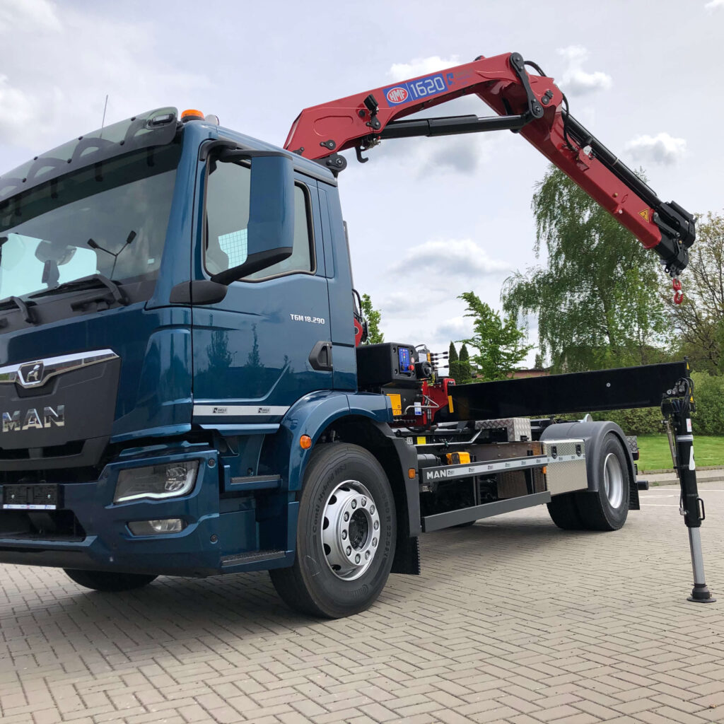 Cranes Sales HMF 1610K-RCS Crane Truck Mounted MIMICO NZ (2)