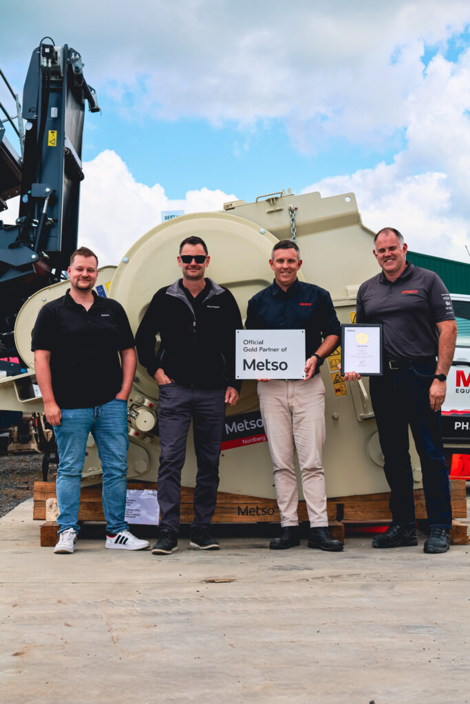 MIMICO team receiving Metso Gold Partner recognition in New Zealand (5)