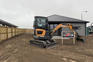 CASE CX25D Mini digger mimico nz 2.5 Ton